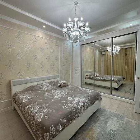 1 Ком Апартаменты Хан Шатыр, Вблизи Байтерек, Сарыарка, Центральный Парк Nur-Sultan  Exterior photo